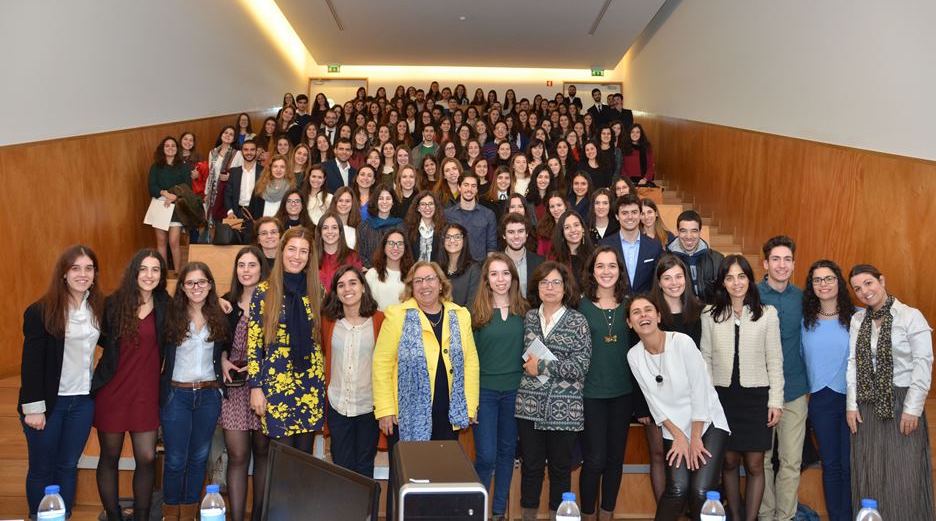 madalena-pinto-group-photo-lecture-room